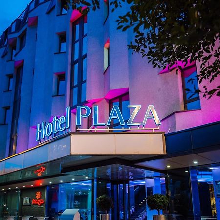 Plaza V Hotel Targu-Mures Bagian luar foto
